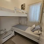 Apartment Zecevo Guest house